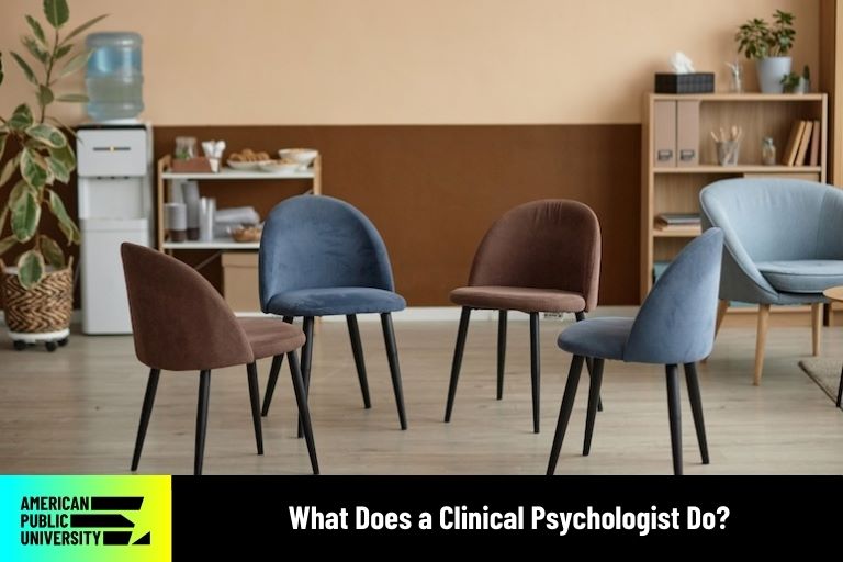 clinical-psychologist clinical psychologist's session with four chairs in circle