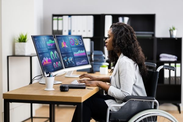 how to become a cybersecurity analyst