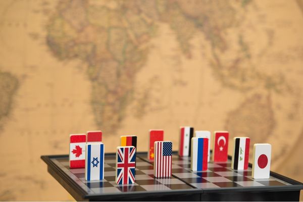 international flags on chess pieces