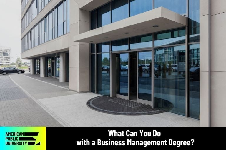 what can you do with a business management degree