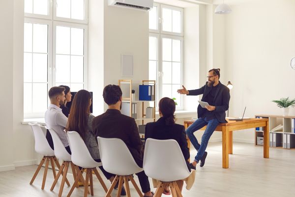 Management degree professionals collaborating