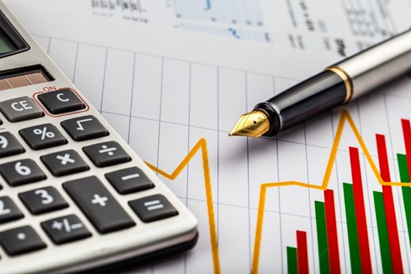 calculator and bar graph